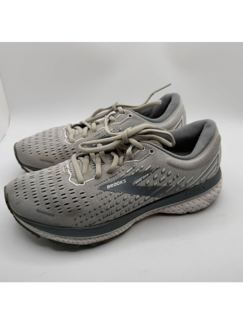 Brooks Ghost 13 Running Sneakers Women Size 7.5M Gray Low Top Lace Up Shoes